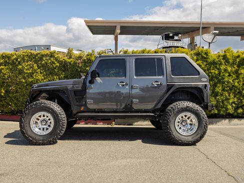 Used 2016 Jeep Wrangler Unlimited Sport w/ Quick Order Package 24S AWD/4WD image 8