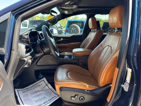 Used 2022 Chrysler Pacifica Pinnacle FWD image 14