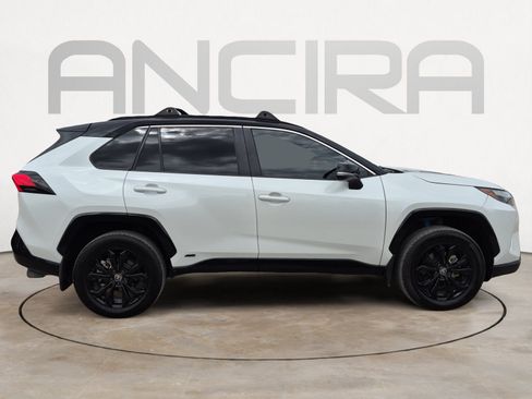 Used 2024 Toyota RAV4 XSE AWD/4WD image 11