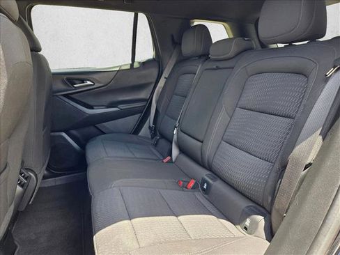 Used 2025 Chevrolet Equinox LT FWD image 15