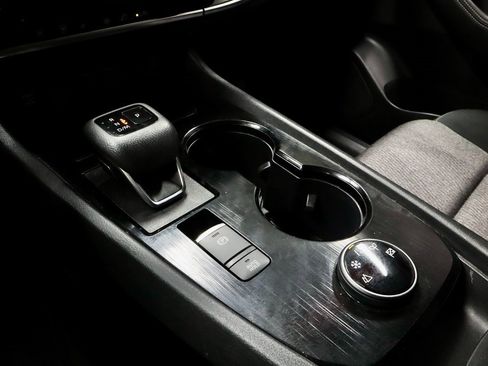 Certified 2024 Nissan Rogue SV image 33