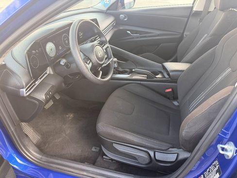 Used 2024 Hyundai Elantra SEL FWD image 19