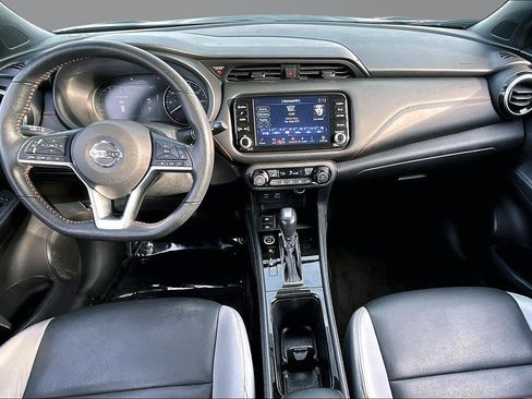 Used 2021 Nissan Kicks SR w/ SR Premium Package FWD image 16