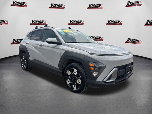 Certified 2025 Hyundai Kona SEL AWD/4WD image 3