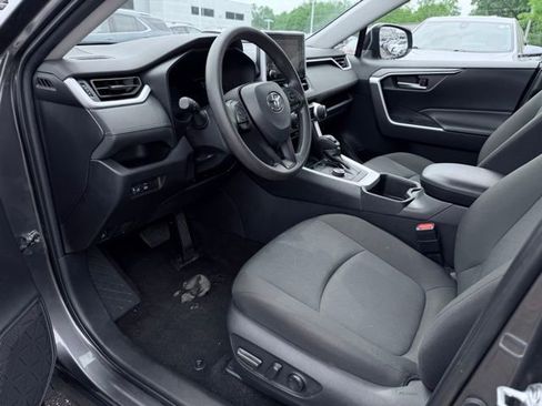 Used 2025 Toyota RAV4 XLE AWD/4WD image 18
