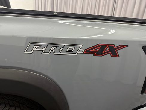 Used 2024 Nissan Frontier PRO-4X w/ Technology Package AWD/4WD image 49