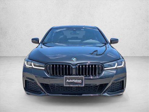 Used 2022 BMW 530i w/ M Sport Package RWD image 2