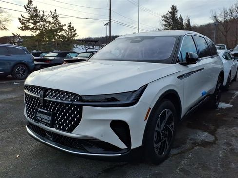 New 2026 Lincoln Nautilus Premier w/ Equipment Group 102A image 3