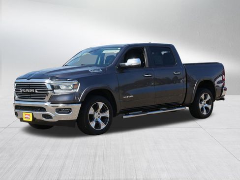 Used 2022 RAM 1500 Laramie AWD/4WD image 3
