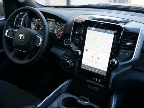 Used 2025 RAM 1500 Big Horn AWD/4WD image 39