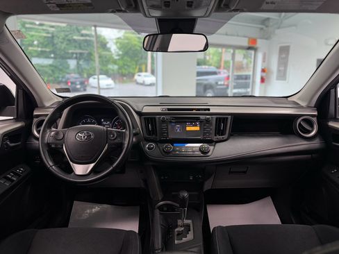 Used 2018 Toyota RAV4 XLE w/ Plus Extra Value Package AWD/4WD image 18