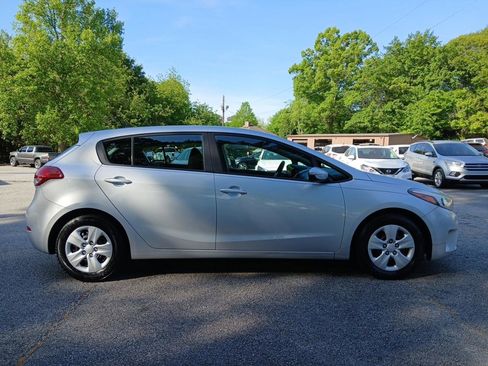 Used 2017 Kia Forte LX image 5