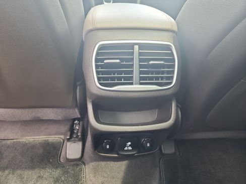 Used 2019 Hyundai Santa Fe FWD image 20