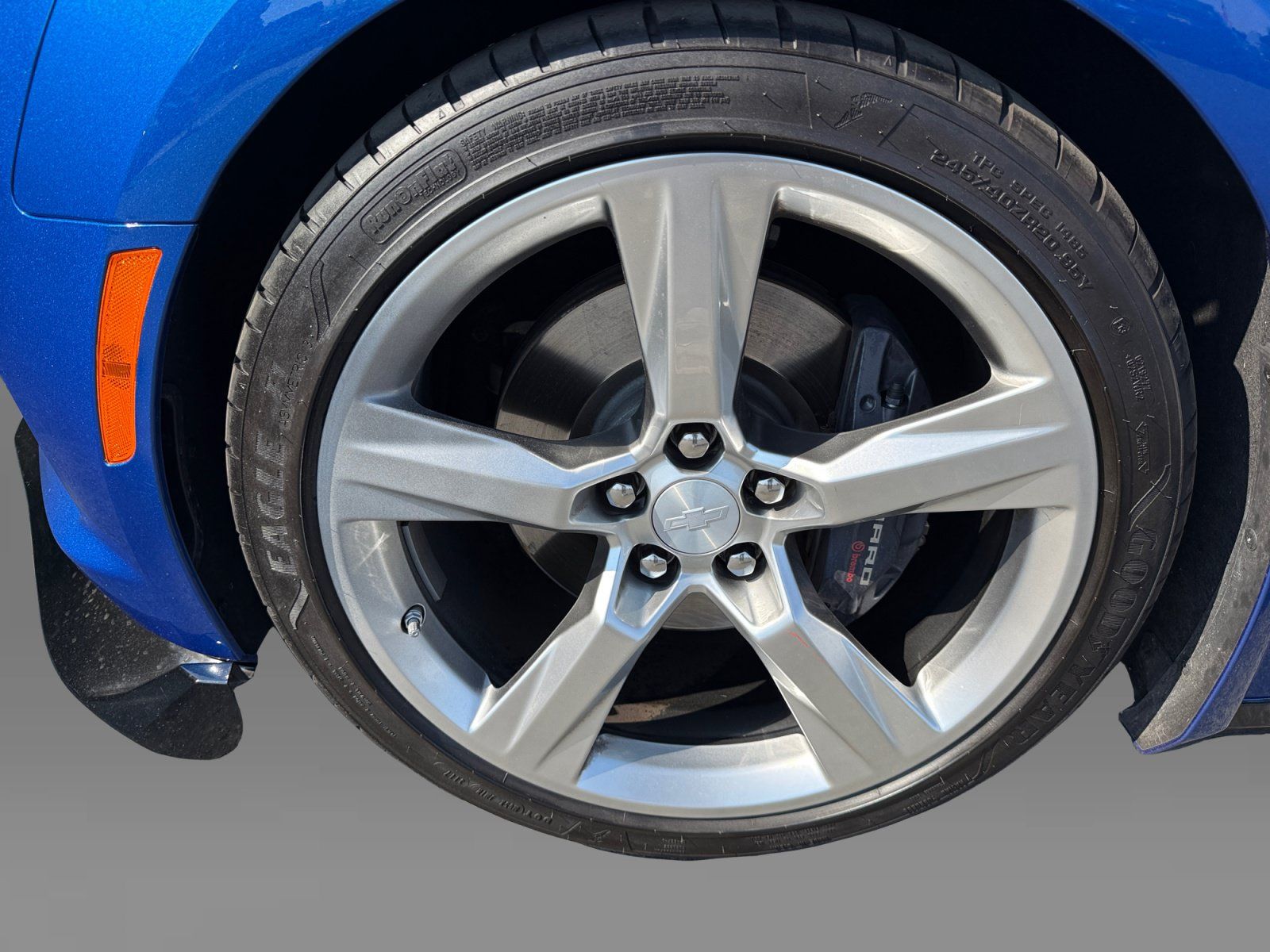 Used 2018 Chevrolet Camaro SS RWD image 9