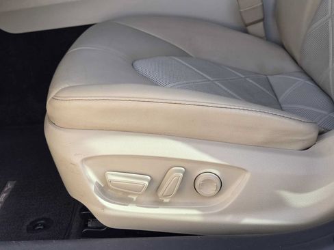 Used 2018 Toyota Camry XLE FWD image 22