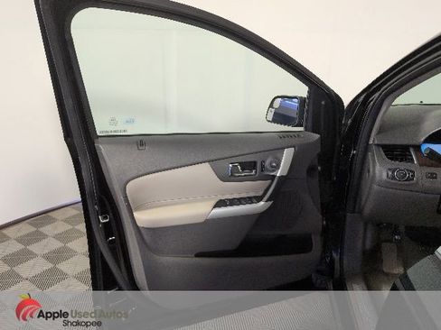 Used 2011 Ford Edge Limited FWD image 12
