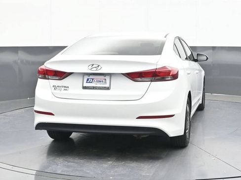 Used 2018 Hyundai Elantra SE FWD image 10