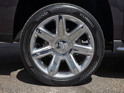 Used 2016 Cadillac Escalade ESV Luxury RWD image 43
