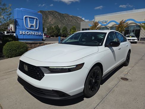 New 2025 Honda Accord SE image 1