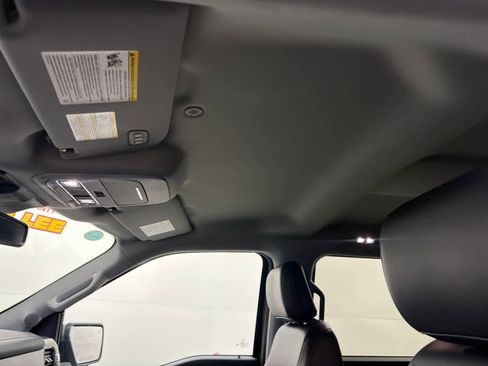 Used 2023 Ford F150 Lariat w/ Trailer Tow Package image 15