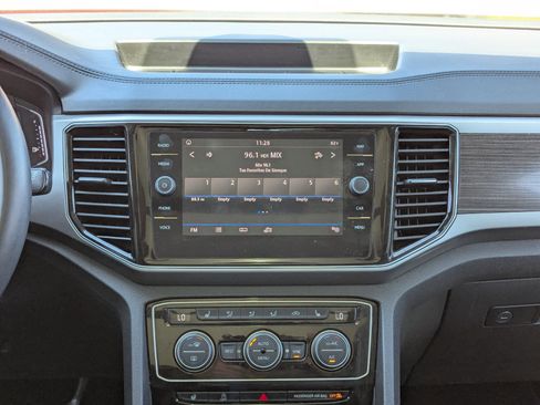 Used 2019 Volkswagen Atlas SEL image 19