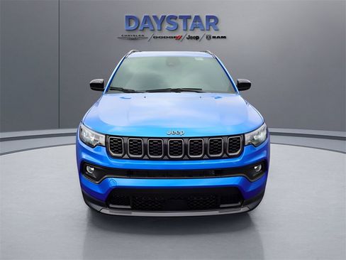 Used 2025 Jeep Compass Latitude w/ Altitude Special Edition image 6