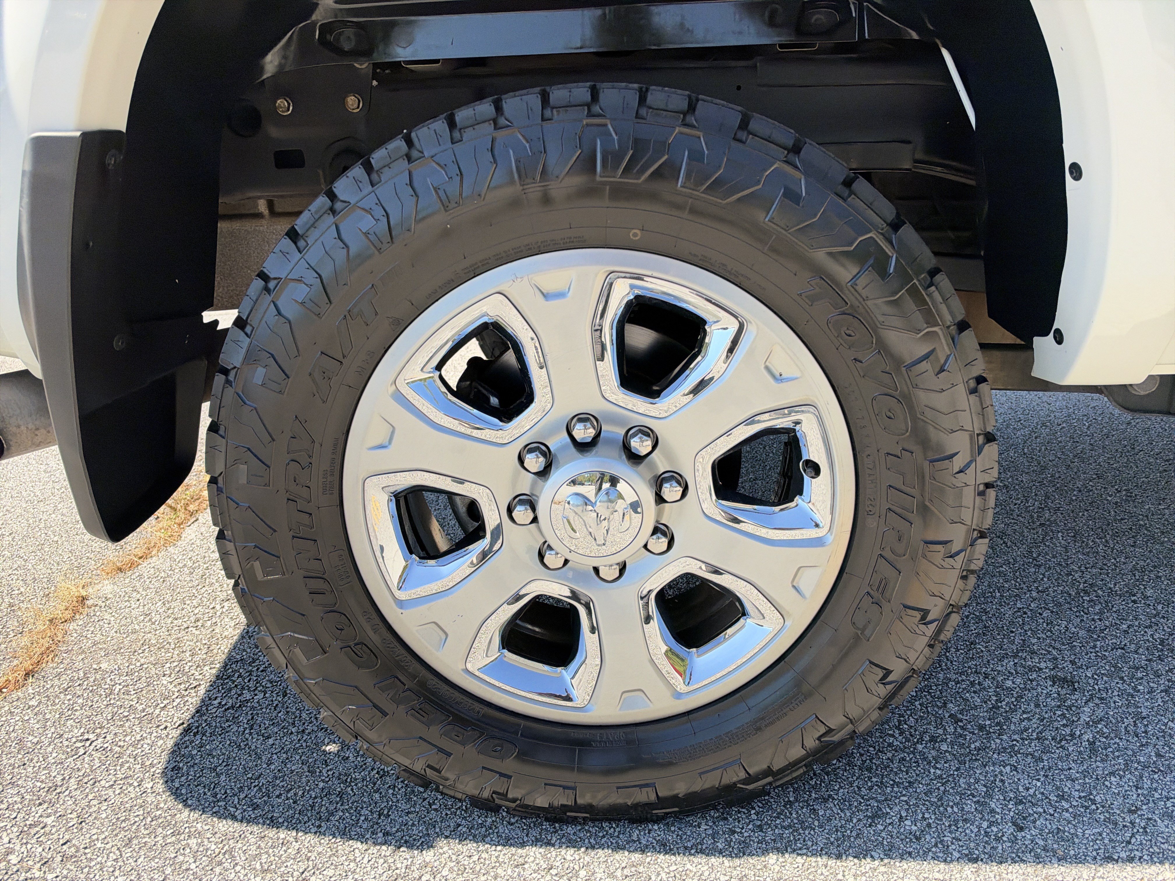 Used 2016 RAM 2500 Laramie AWD/4WD image 21