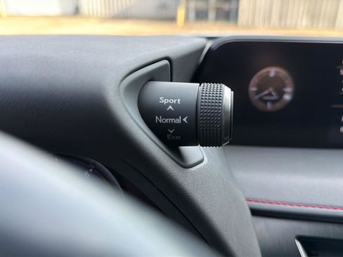 Used 2019 Lexus UX 200 F Sport w/ F Sport Premium Package FWD image 12