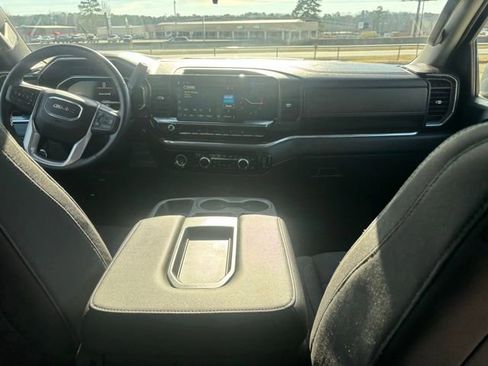 Used 2024 GMC Sierra 1500 SLE image 22