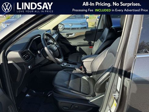 Used 2020 Ford Escape Titanium AWD/4WD image 11