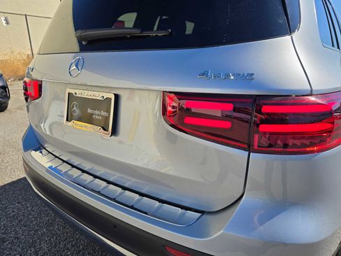 New 2025 Mercedes-Benz GLB 250 4MATIC image 15