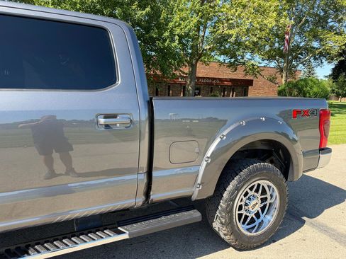 Used 2021 Ford F250 Lariat w/ Lariat Value Package AWD/4WD image 18