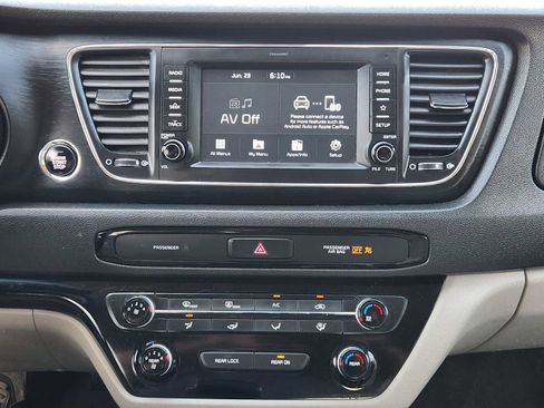 Used 2020 Kia Sedona EX FWD image 15