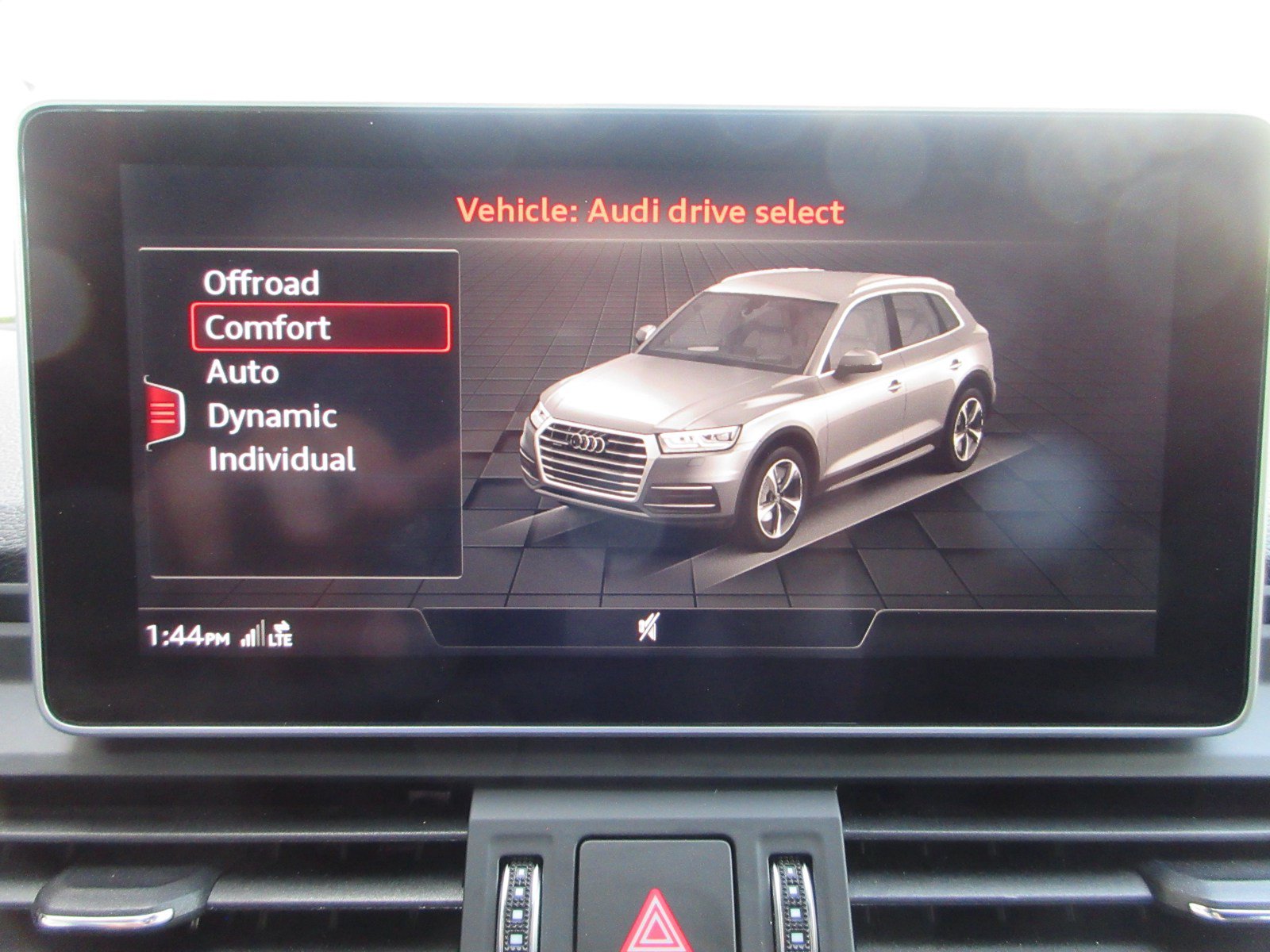 Used 2019 Audi SQ5 Premium Plus AWD/4WD image 44