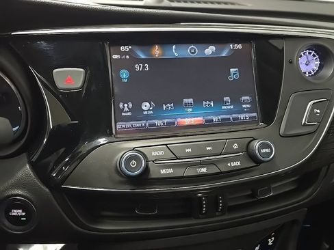 Used 2018 Buick Envision Essence AWD/4WD image 26