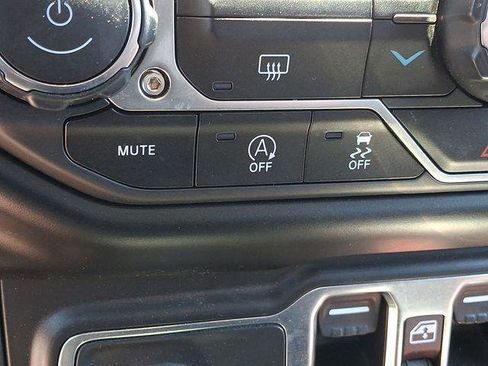 Certified 2022 Jeep Wrangler Unlimited Sport AWD/4WD image 28