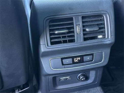 Used 2023 Audi Q5 2.0T Premium w/ Convenience Package image 16