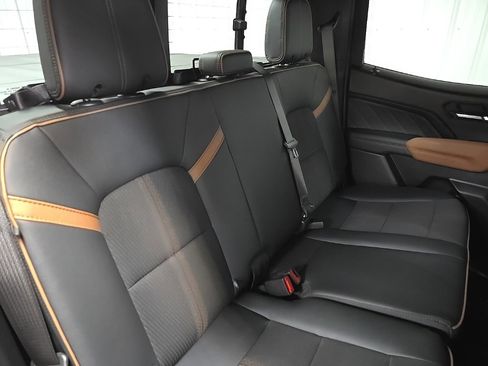 Used 2024 GMC Canyon AT4 image 19