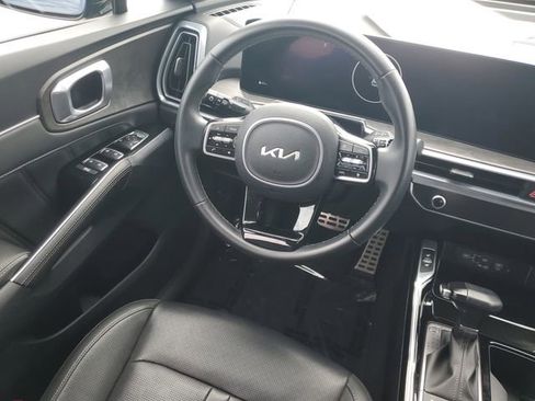 Used 2024 Kia Sorento SX image 10