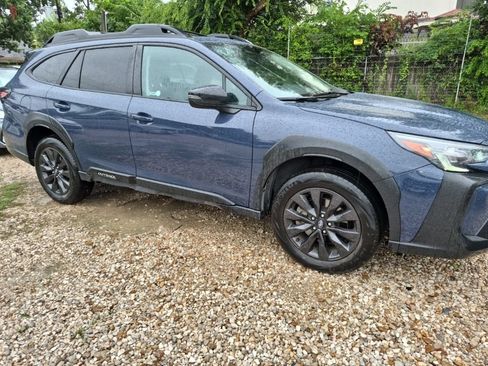 Used 2025 Subaru Outback Onyx Edition AWD/4WD image 4