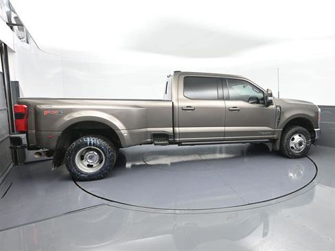 Used 2023 Ford F350 Lariat w/ Lariat Ultimate Package AWD/4WD image 28