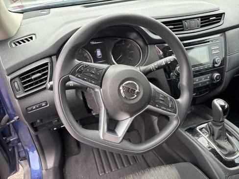 Used 2017 Nissan Rogue S image 10