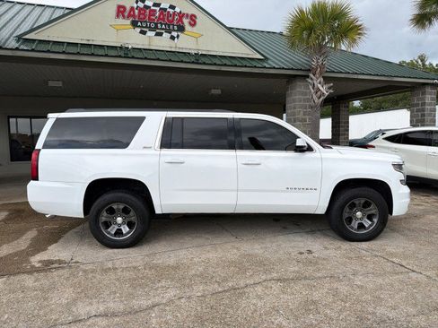 Used 2016 Chevrolet Suburban LT w/ Luxury Package image 2