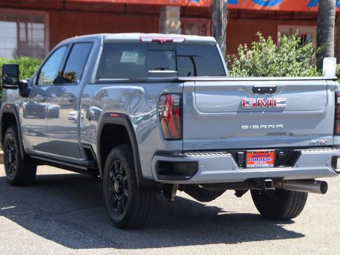 Used 2024 GMC Sierra 2500 AT4 w/ AT4 Premium Plus Package AWD/4WD image 7
