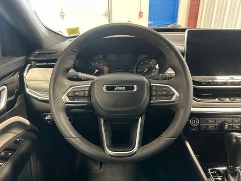 Used 2023 Jeep Compass Limited AWD/4WD image 15