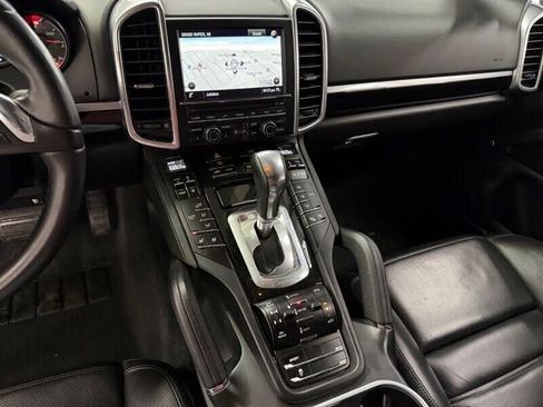 Used 2014 Porsche Cayenne Diesel AWD/4WD image 25