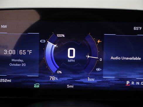 New 2026 Chevrolet Equinox EV RS image 18