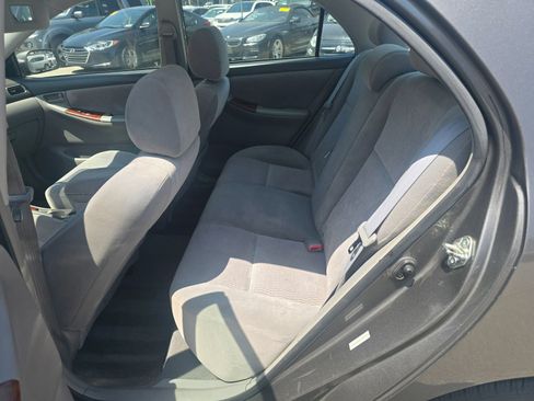 Used 2005 Toyota Corolla LE FWD image 12