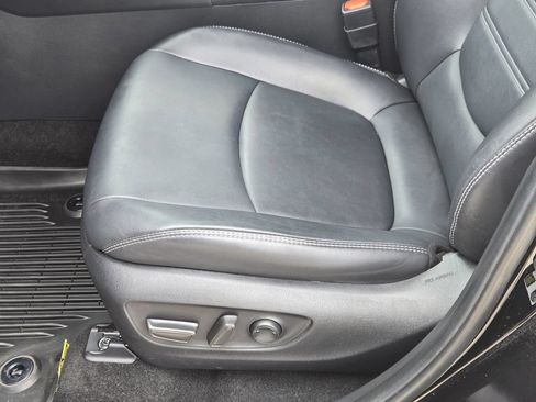 Used 2022 Toyota RAV4 XLE Premium FWD image 26