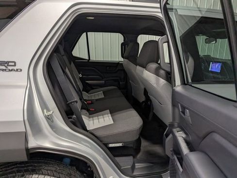 Used 2025 Toyota 4Runner TRD Off-Road AWD/4WD image 25